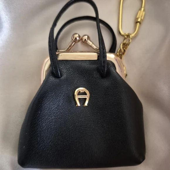 Etienne Aginer Black Leather Coin Purse Keychain - Picture 1 of 1